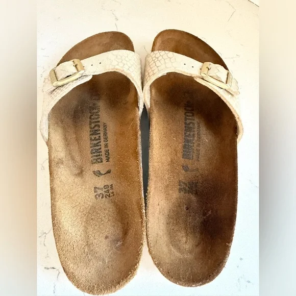 Birkenstock Cream/Gold Snakeskin Print Madrid Slide Sandals Women’s 6.5 - Picture 7 of 9
